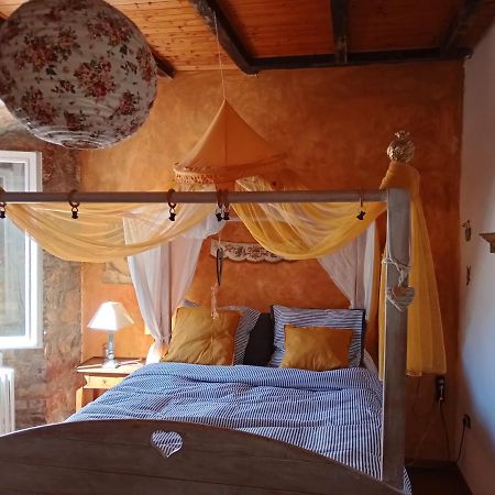 Morelli House Guest House Montalbo Екстериор снимка