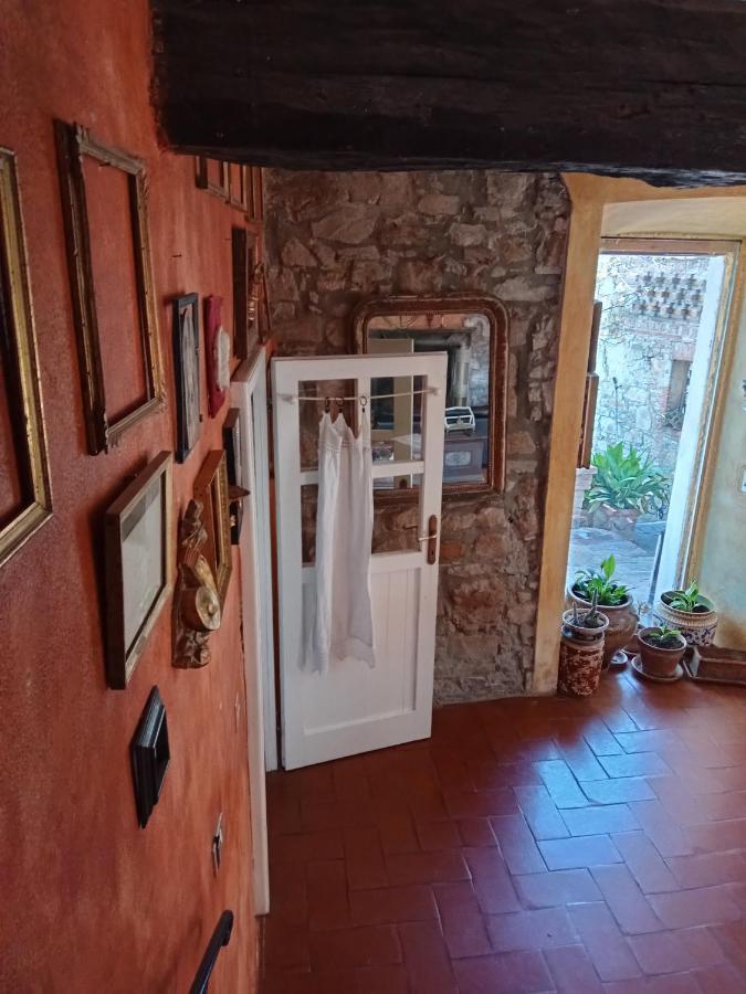 Morelli House Guest House Montalbo Екстериор снимка