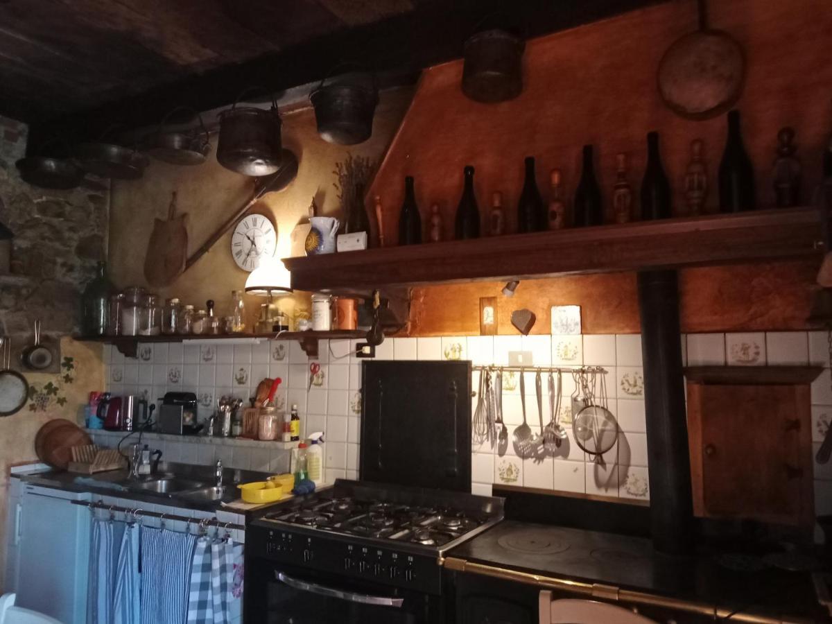 Morelli House Guest House Montalbo Екстериор снимка