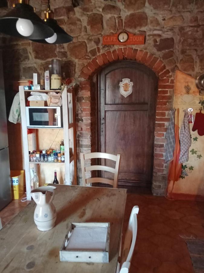 Morelli House Guest House Montalbo Екстериор снимка