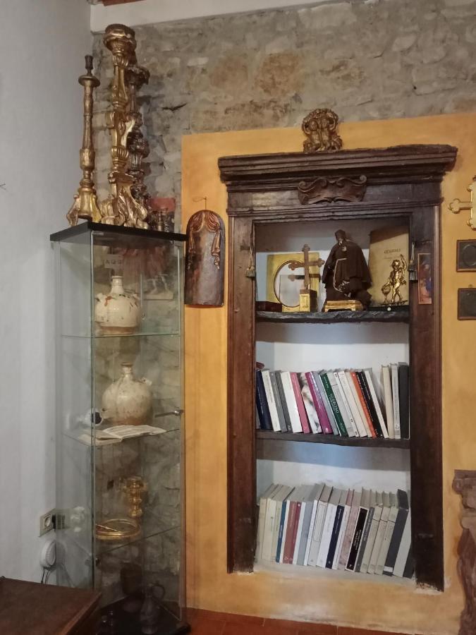 Morelli House Guest House Montalbo Екстериор снимка