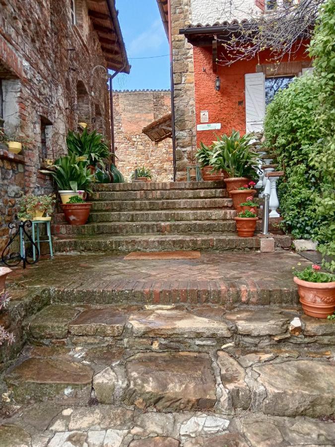 Morelli House Guest House Montalbo Екстериор снимка