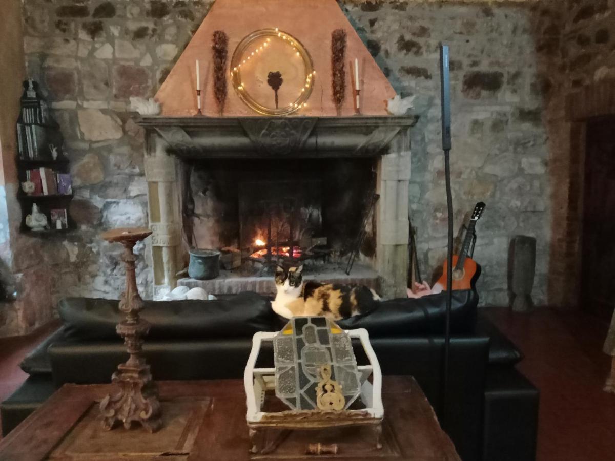 Morelli House Guest House Montalbo Екстериор снимка