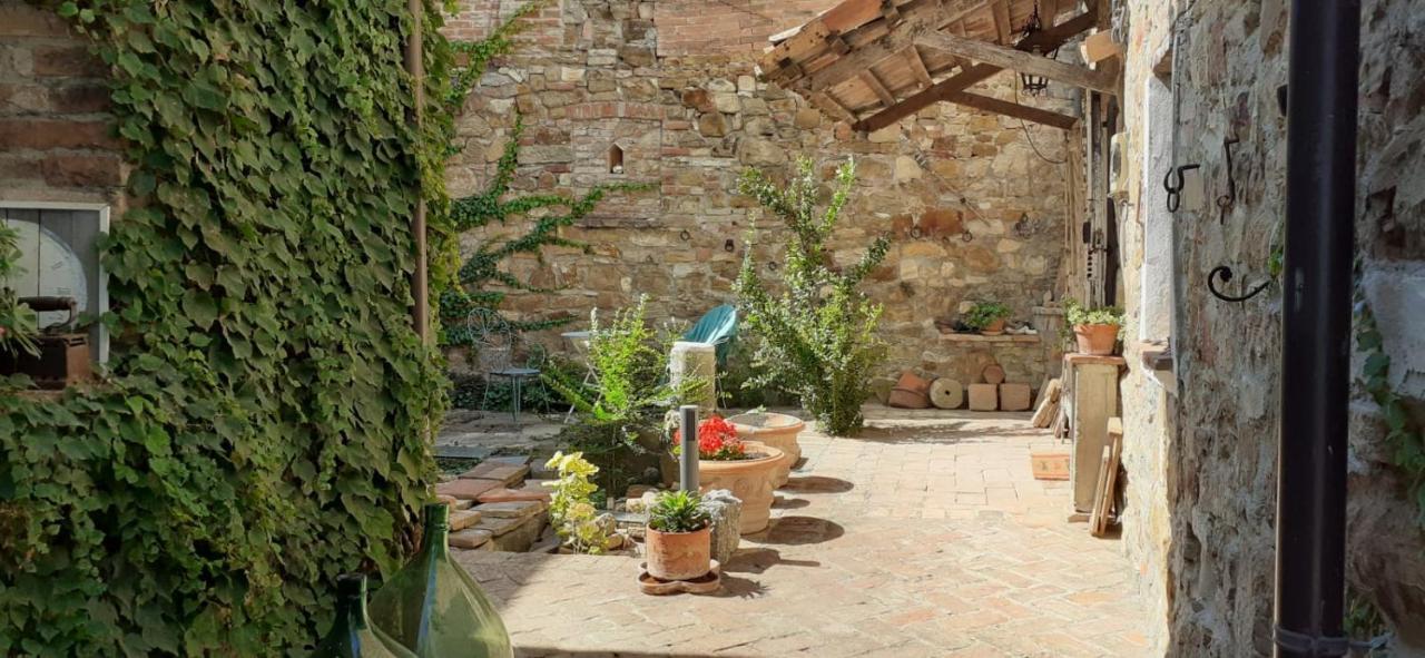 Morelli House Guest House Montalbo Екстериор снимка
